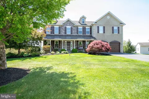 2202 Smithfield Ct, Harleysville, PA 19438