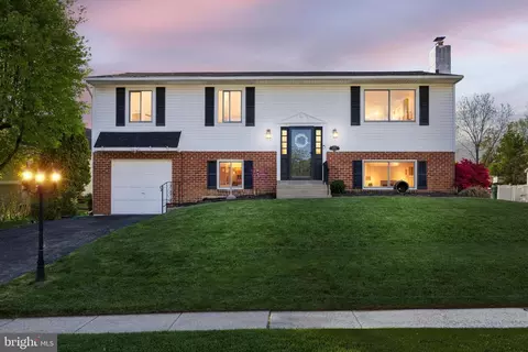4051 Center Ave, Lafayette Hill, PA 19444
