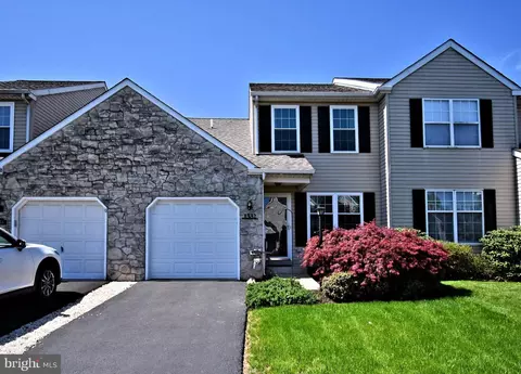 1332 Valley Dr, Lansdale, PA 19446