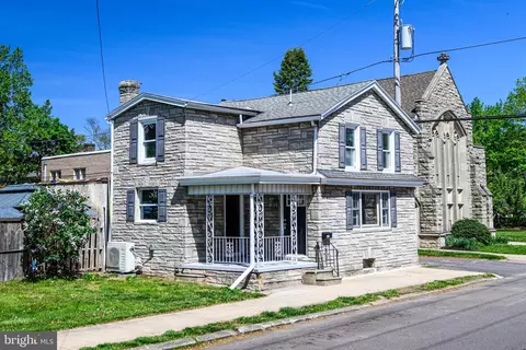 15 S Price St, Pottstown, PA 19464