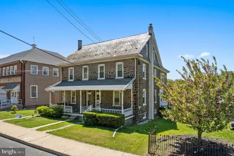210 Main St, Green Lane, PA 18054