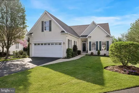 1124 Ellen Ct, Schwenksville, PA 19473
