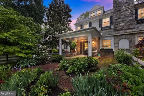 8118 Eastern Ave, Glenside, PA 19038