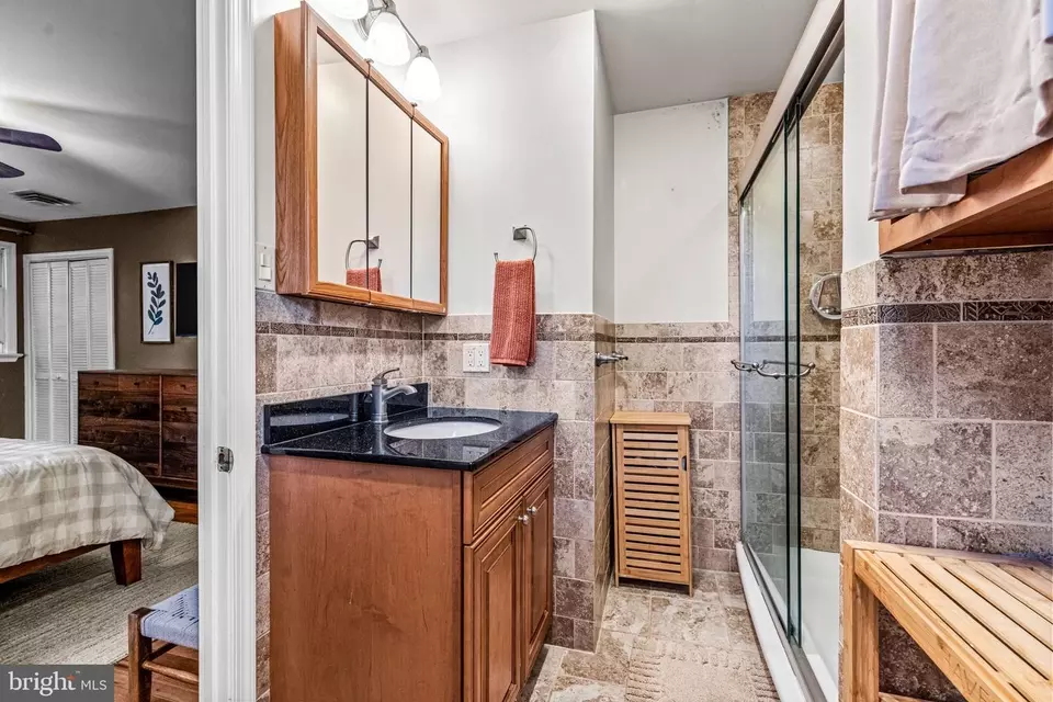 Bath - 1519 Norristown Rd, Ambler, PA 19002 photo 4 of 5