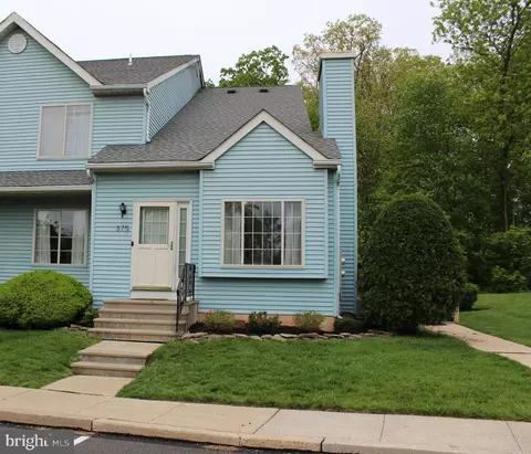 375 Pondview Dr, Harleysville, PA 19438