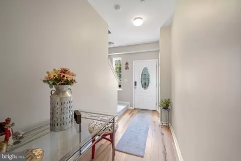 Entry Way - 329 Ross Ct, Wyncote, PA 19095 photo 1 of 6