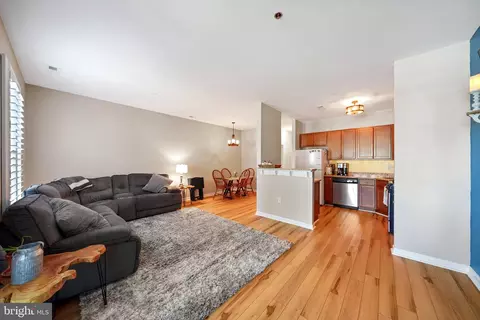 Living - 329 Ross Ct, Wyncote, PA 19095 photo 1 of 1