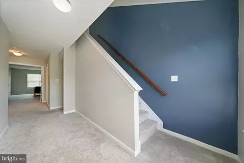 Entry Way - 329 Ross Ct, Wyncote, PA 19095 photo 5 of 6