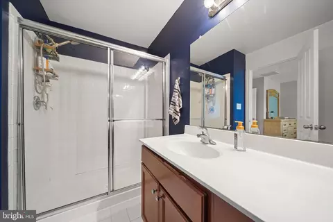 Bath - 329 Ross Ct, Wyncote, PA 19095 photo 2 of 2