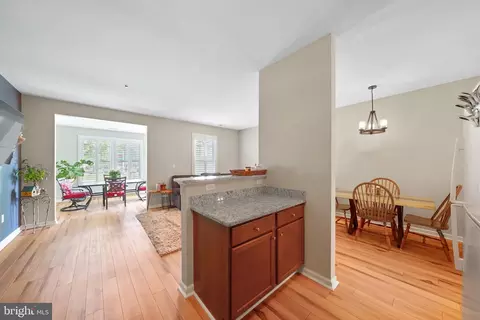 Entry Way - 329 Ross Ct, Wyncote, PA 19095 photo 2 of 6