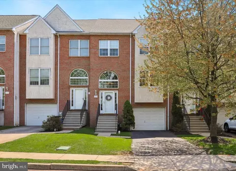 1965 West Ave, Conshohocken, PA 19428