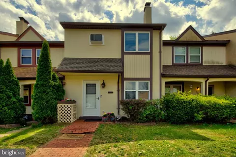703 Walnut Rdg, Pottstown, PA 19464