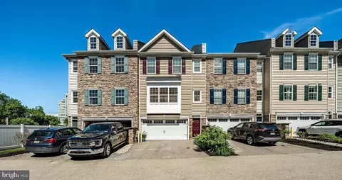 146 Moorehead Ave, Conshohocken, PA 19428