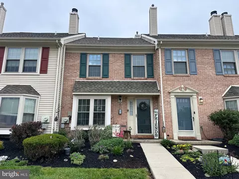 1054 Maple Glen Cir, Pottstown, PA 19464