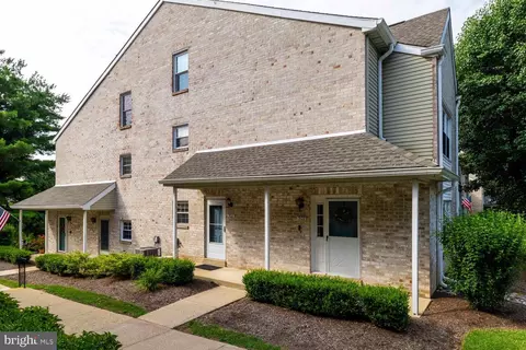 301 Glen Ln, Elkins Park, PA 19027