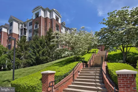 300 W Elm St #2233, Conshohocken, PA 19428