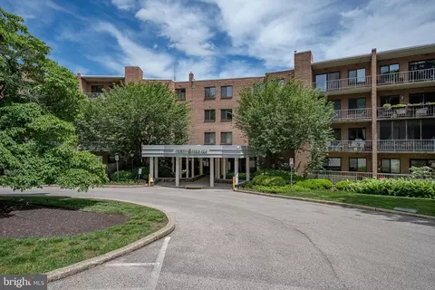 1655 Oakwood Dr #N323, Narberth, PA 19072