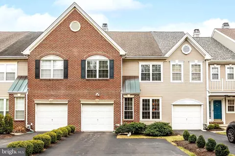 171 Timothy Cir, Wayne, PA 19087