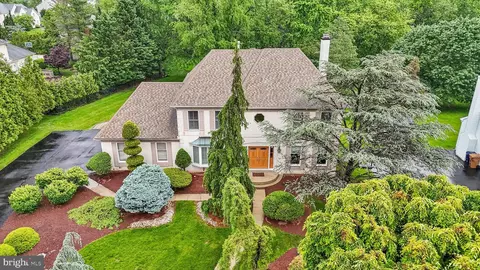 737 Eastwind Cir, Dresher, PA 19025