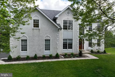 2508 Condor Dr, Eagleville, PA 19403