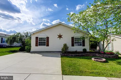1071 Scenic View Dr, Schwenksville, PA 19473