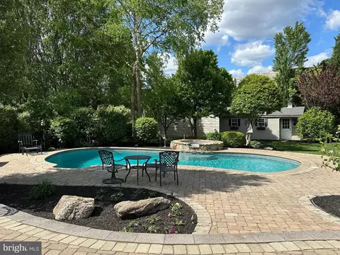 Exterior - 780 Tannery Dr, Wayne, PA 19087 photo 6 of 8