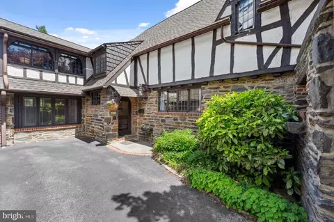 410 Arthurs Round Table, Wynnewood, PA 19096