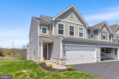 314 Hayward Ct, Pottstown, PA 19464