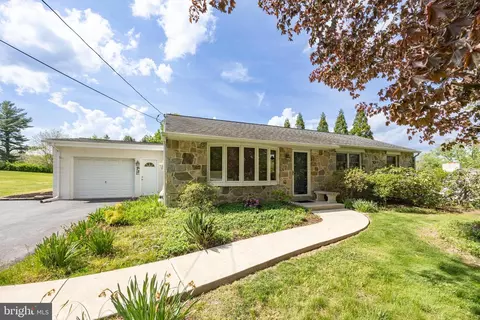 235 8th Ave, Collegeville, PA 19426