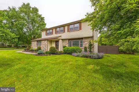 1800 Terrace Dr, Maple Glen, PA 19002