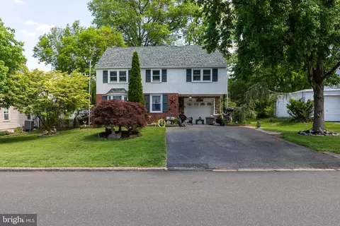 1209 Saint Clair Rd, Oreland, PA 19075