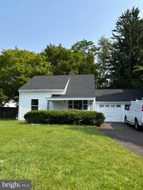 1972 Coolidge Ave, Willow Grove, PA 19090