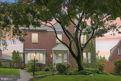 1810 Pine St, Norristown, PA 19401