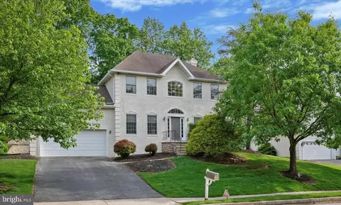 139 Chinaberry Dr, Lafayette Hill, PA 19444