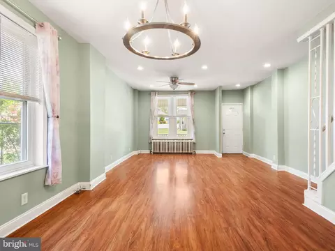 556 W Walnut St, Pottstown, PA 19464