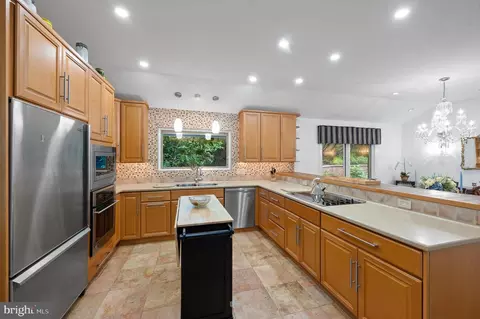 Kitchen - 590 Fletcher Rd, Wayne, PA 19087 photo 2 of 4