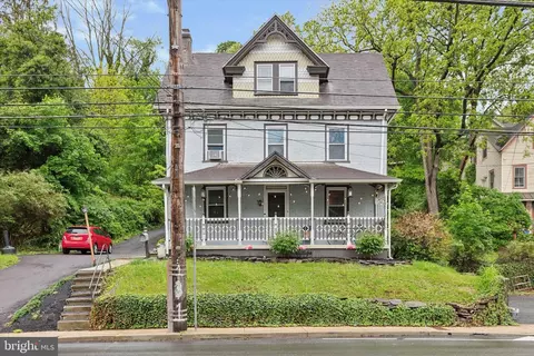49 Main St, Schwenksville, PA 19473