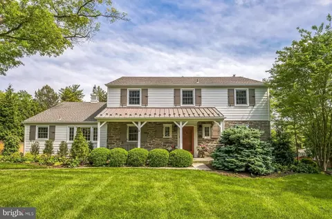 317 Powderhorn Rd, Fort Washington, PA 19034