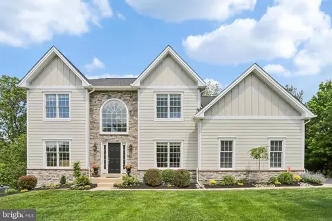 2003 Kestral Cir, Audubon, PA 19403