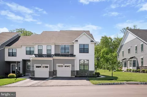 41 Umbrell, Eagleville, PA 19403