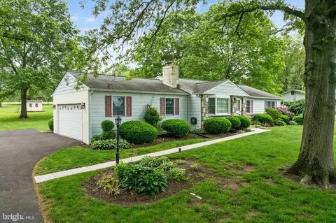 593 Moyer Rd, Souderton, PA 18964
