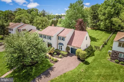2020 Acorn Pl, Huntingdon Valley, PA 19006