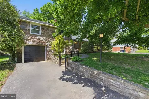 1208 June Rd, Huntingdon Valley, PA 19006