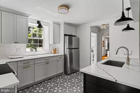 Kitchen - 600 Mulford Rd, Wyncote, PA 19095 photo 6 of 8