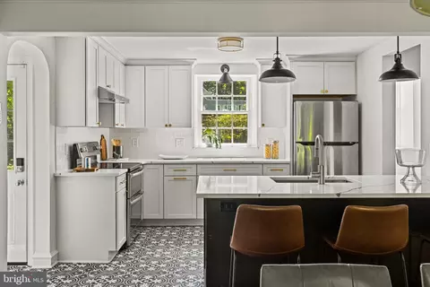 Kitchen - 600 Mulford Rd, Wyncote, PA 19095 photo 1 of 8