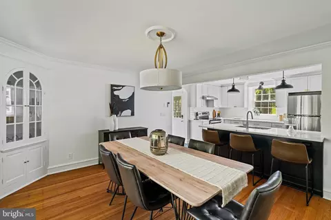 Dining - 600 Mulford Rd, Wyncote, PA 19095 photo 5 of 7