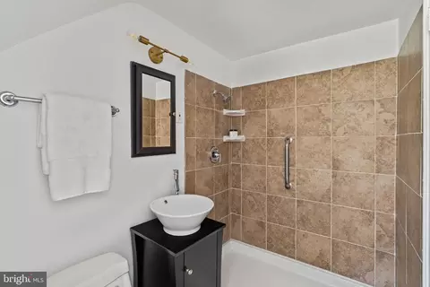 Bath - 600 Mulford Rd, Wyncote, PA 19095 photo 9 of 9