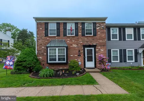 73 Hunt Dr, Horsham, PA 19044