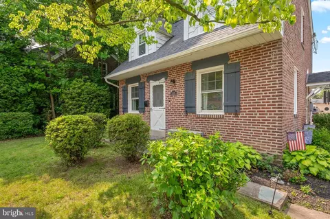 1505 Wynnewood Rd, Ardmore, PA 19003