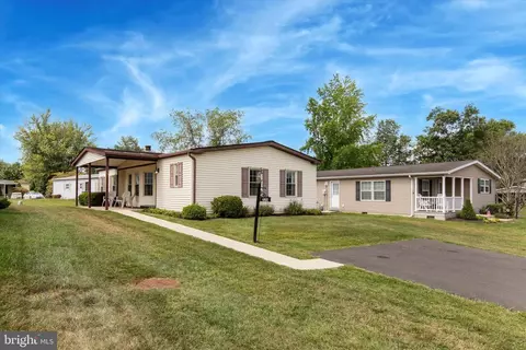 775 Fernwood Cv, North Wales, PA 19454